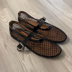 Black Mesh Women's Shoes